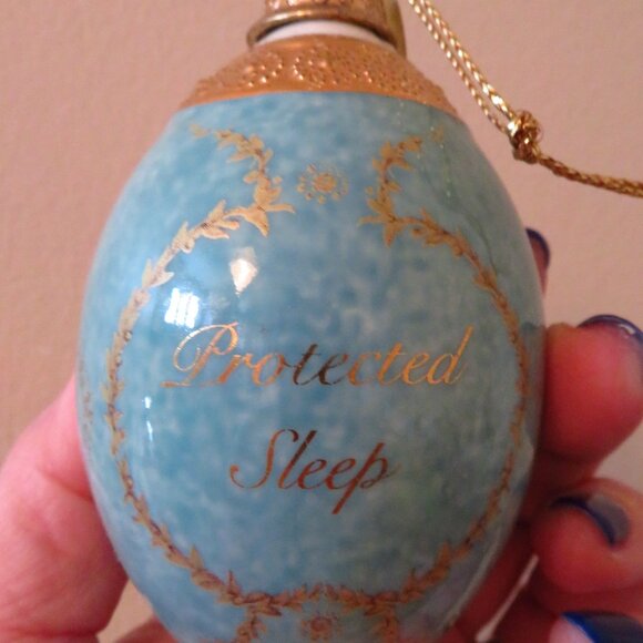 3 Bradford Editions Heirloom Ornaments ‘Guiding the way " Angels Porcelain 1999 - Picture 7 of 10